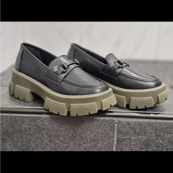 Steve Madden Trifecta Black and Olive Leather Platform lug sole Loafers Size 8 - Picture 1 of 8